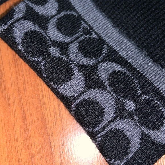 Authentic Coach Merino Wool Gloves - Picture 4 of 6